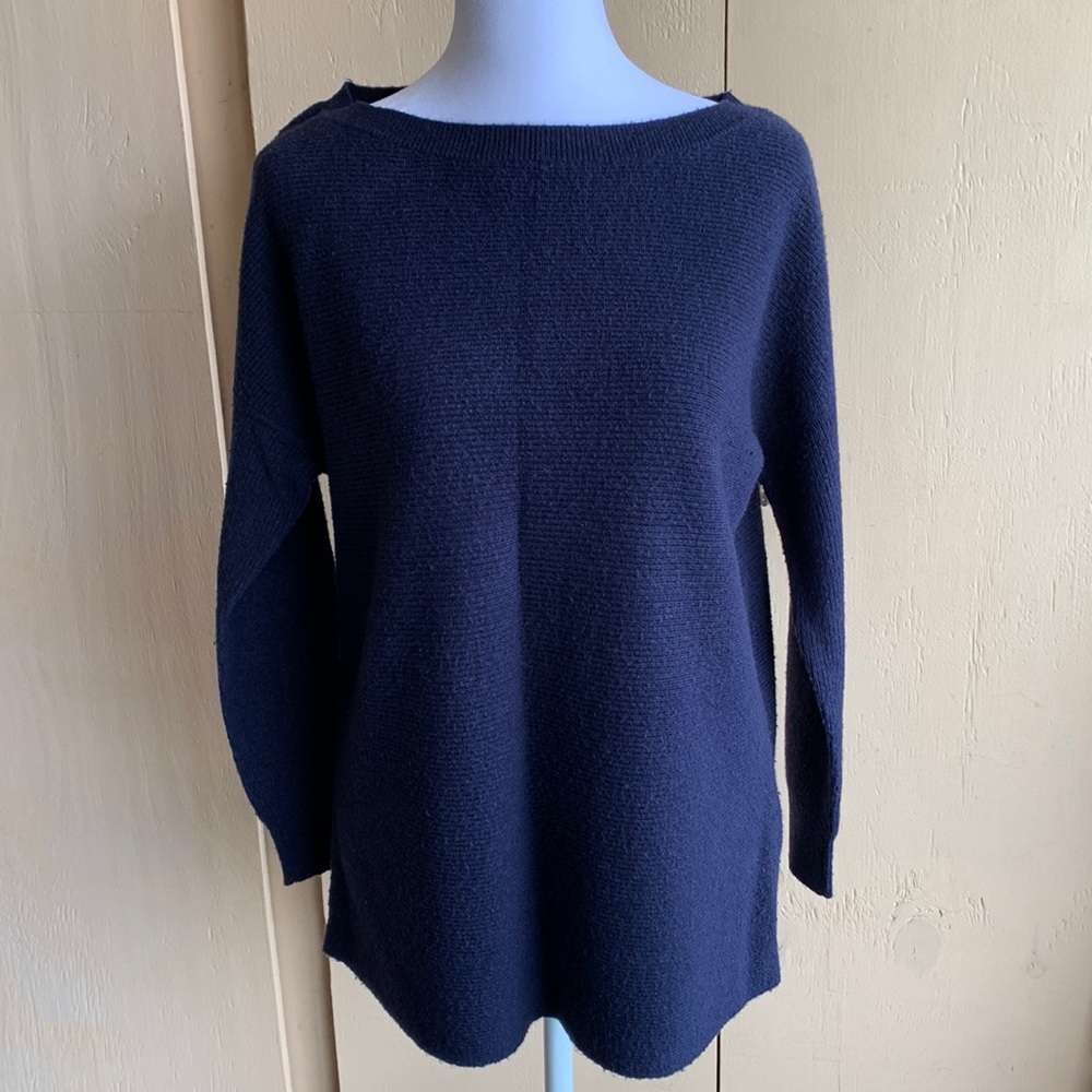J Crew Sz XS Relaxed Fit Boat Neck Navy Blue Sweater
